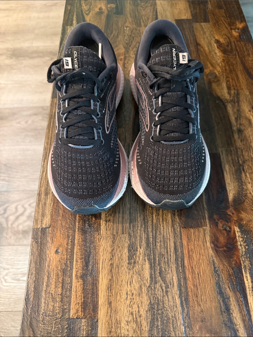 Brooks Glycerin 19 Women's Black with Pink Accent Athletic Sneakers